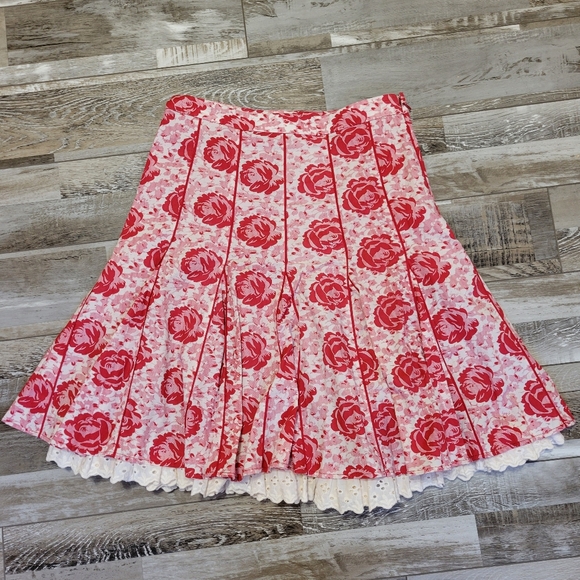 Anthropologie Dresses & Skirts - Anthropologie Viola Red Rose Layered Lace Skirt Size 0